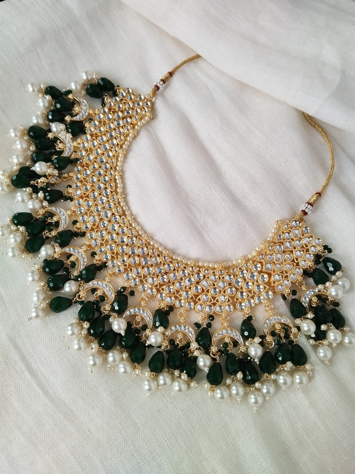 Devyani Necklace Set