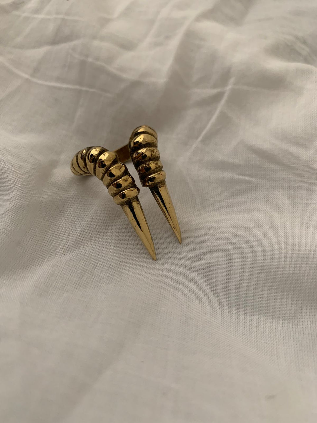 Catius Claw Ring