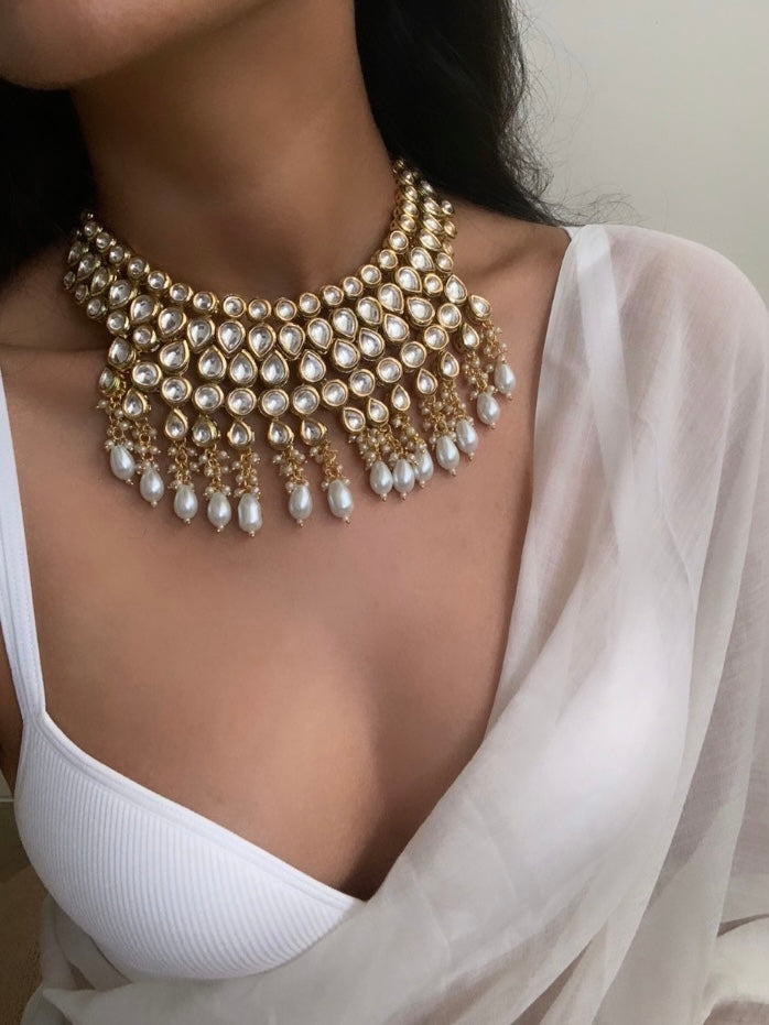 Aabroo Necklace Set