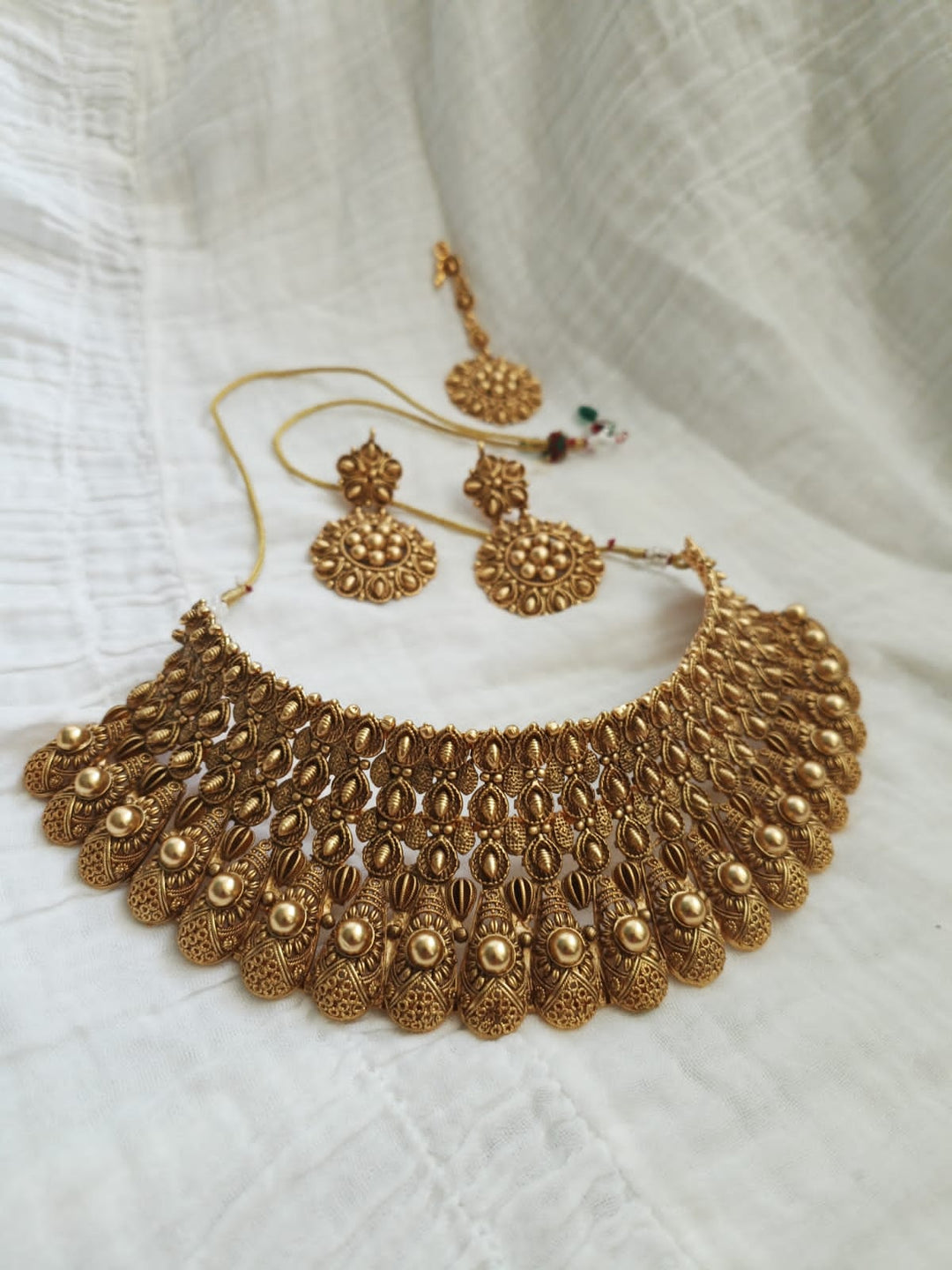 Koka Crown Necklace Set