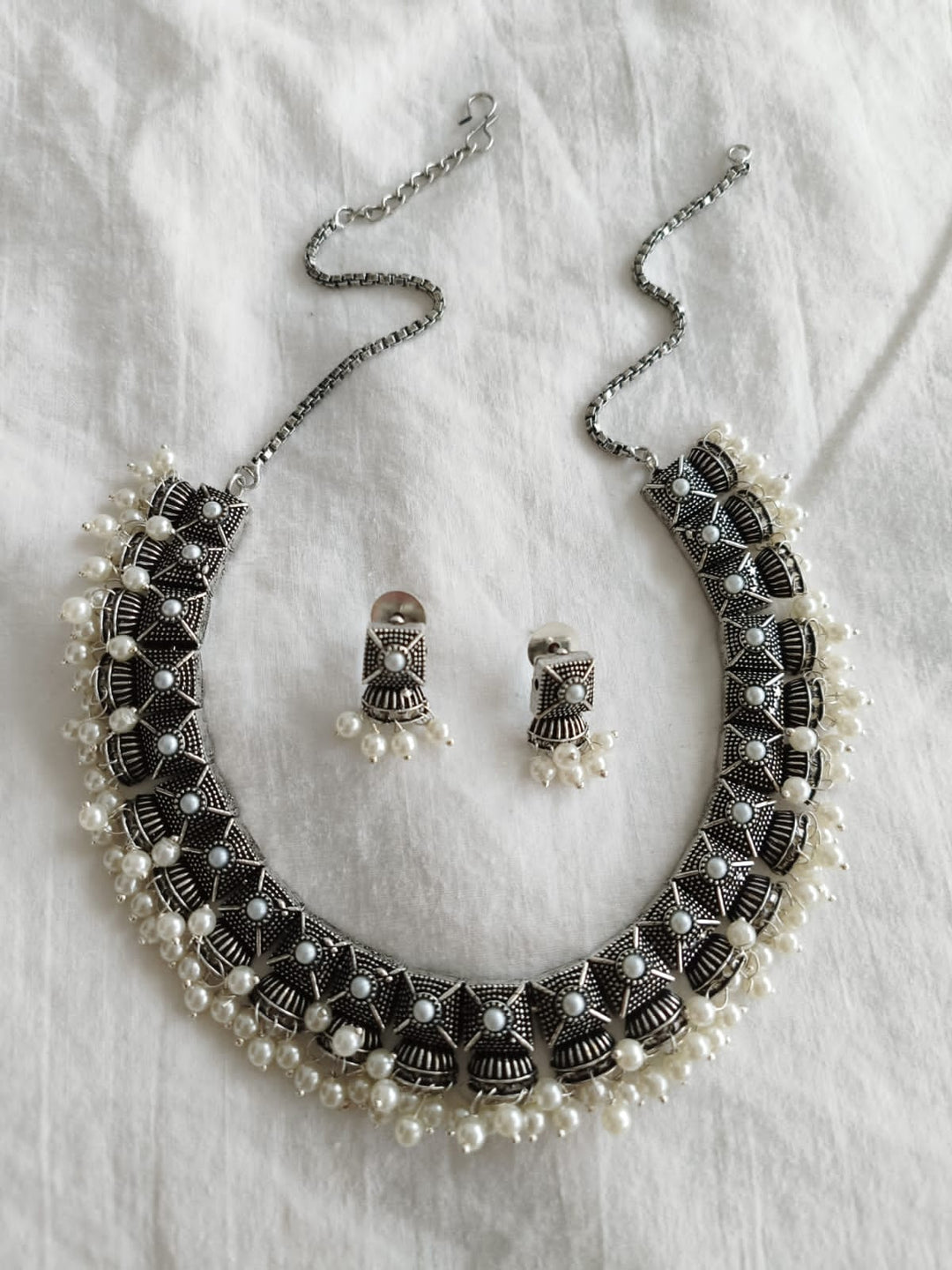 Ferina Necklace Set