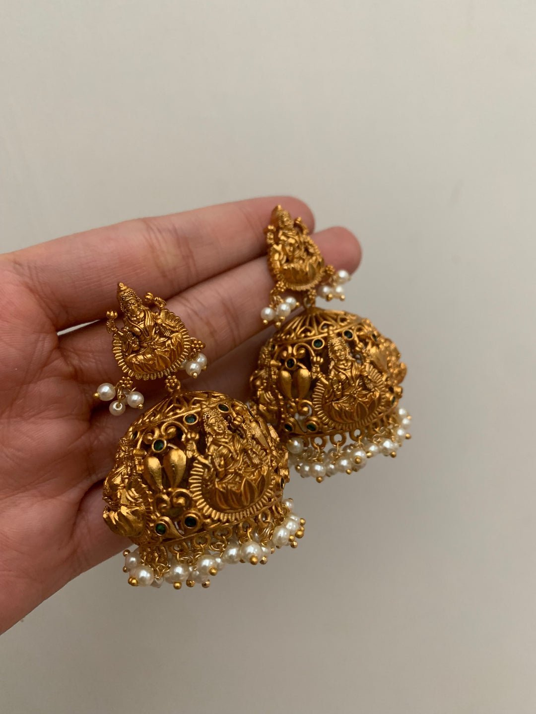 Nitya Pushta Earrings