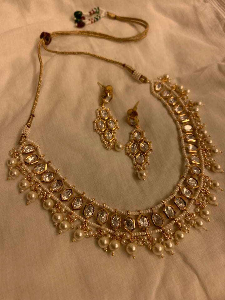 Mansi Necklace Set