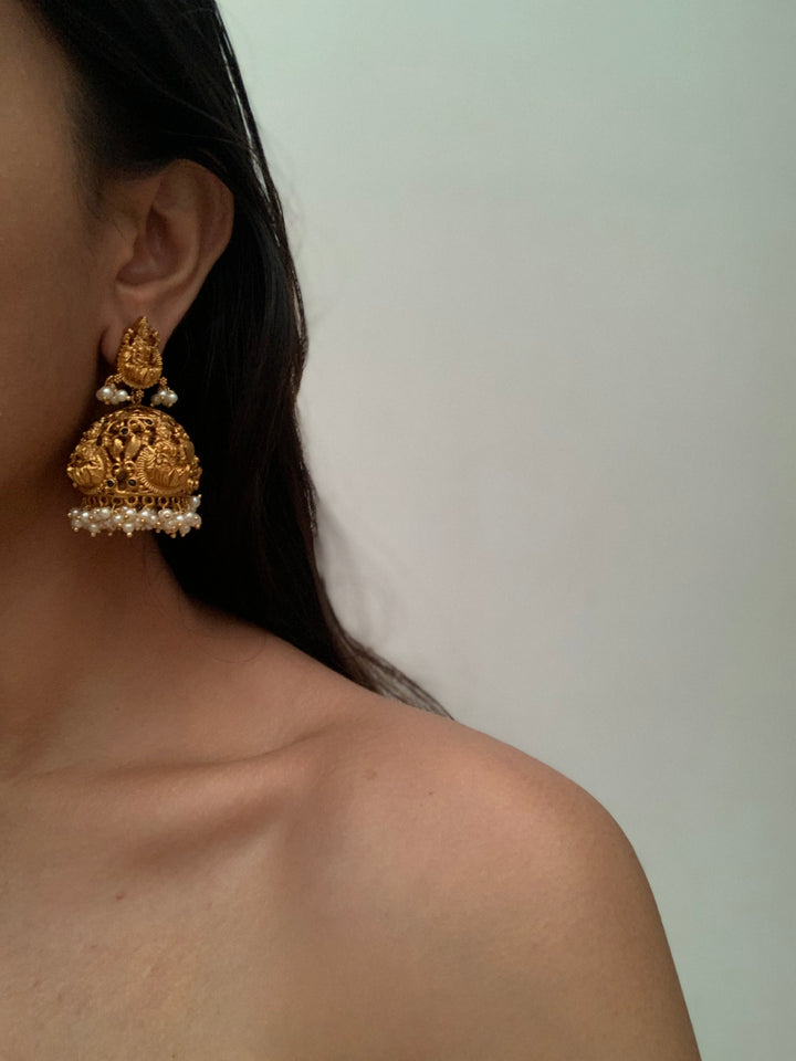 Nitya Pushta Earrings