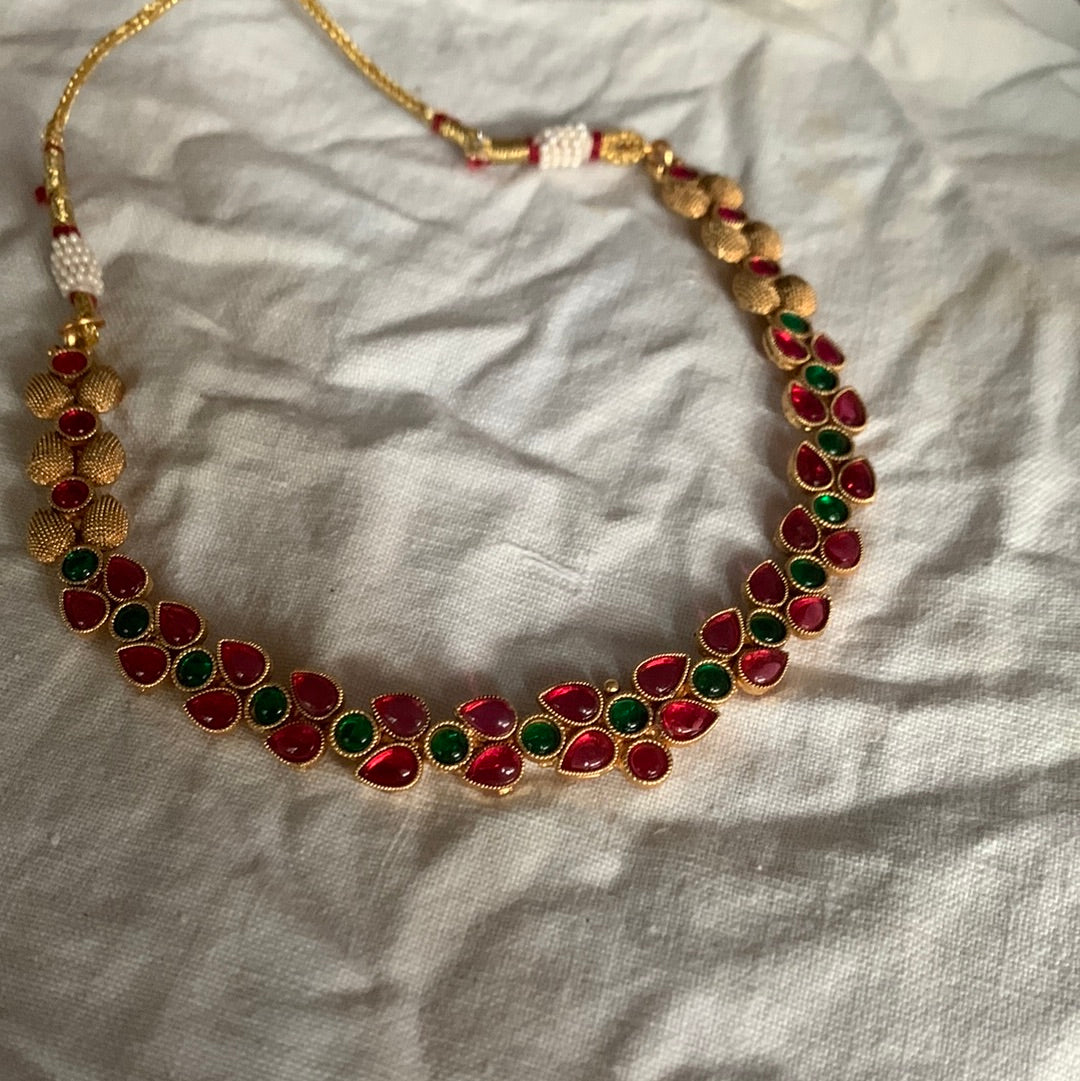 Pepper Flower Necklace Set