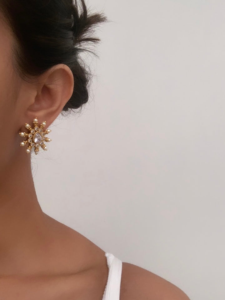 Arna Pearl Earrings