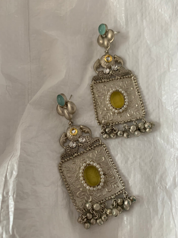 Pushteni Earrings