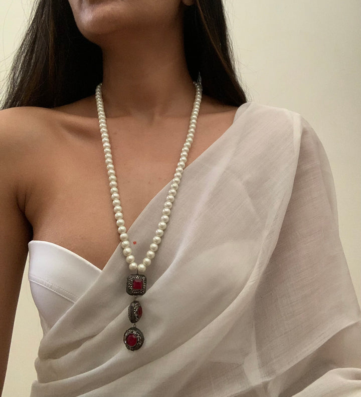 Victorian Pearl Necklace