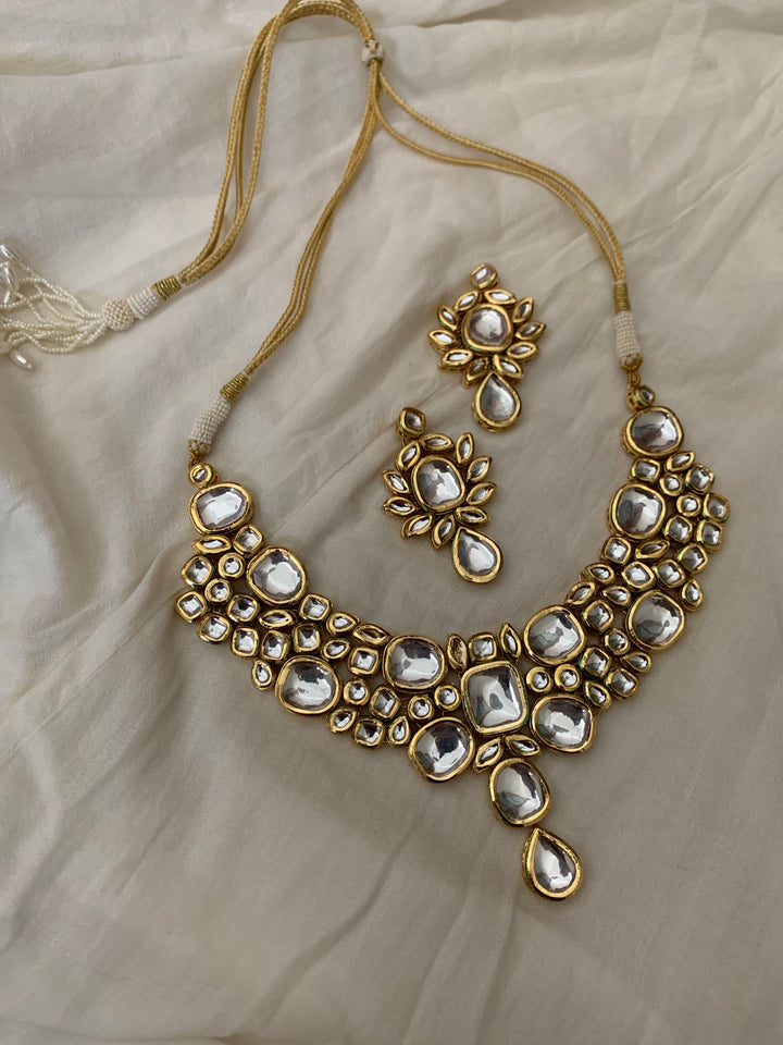 Hindol Necklace Set