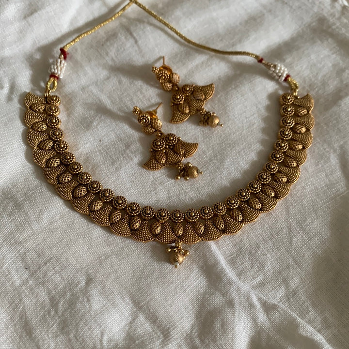 Salvi Necklace Set