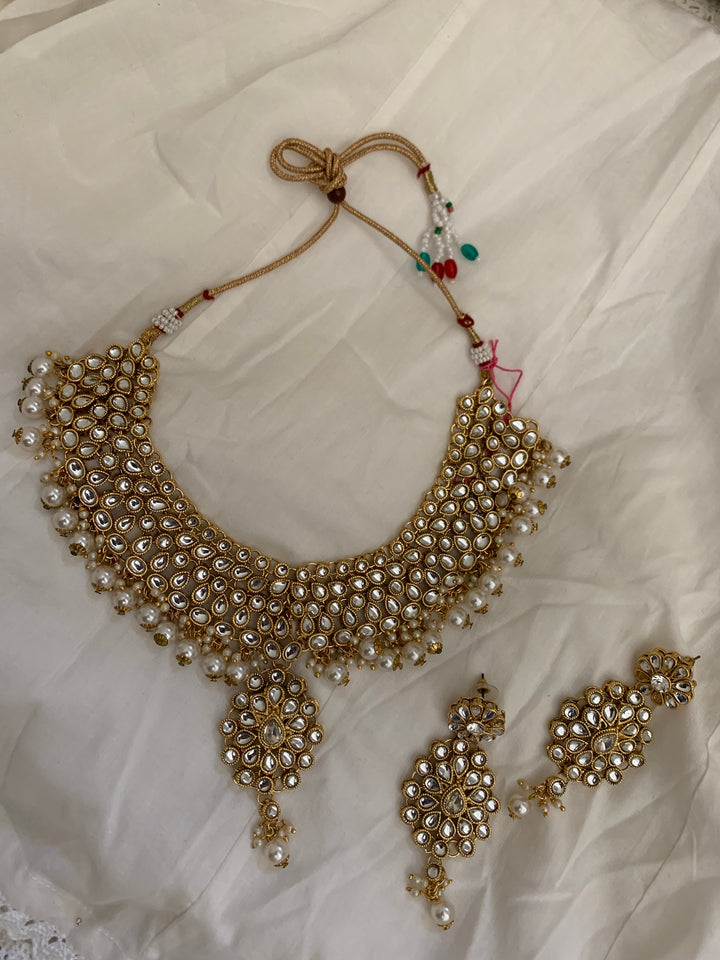 Chanay Necklace Set