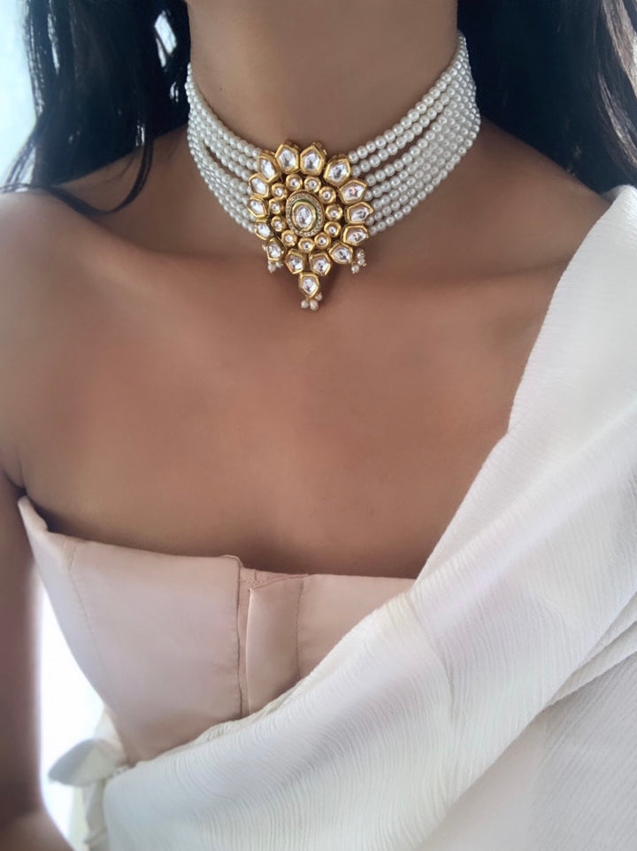 Defalina Necklace Set