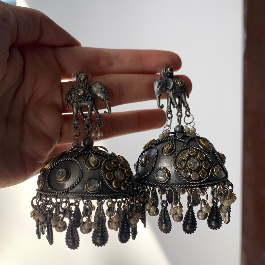 Ele Dome Earrings