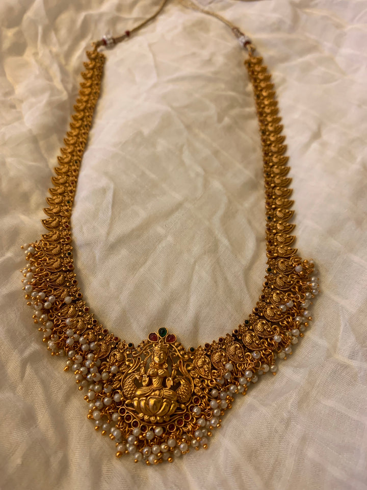 Sakshi Necklace