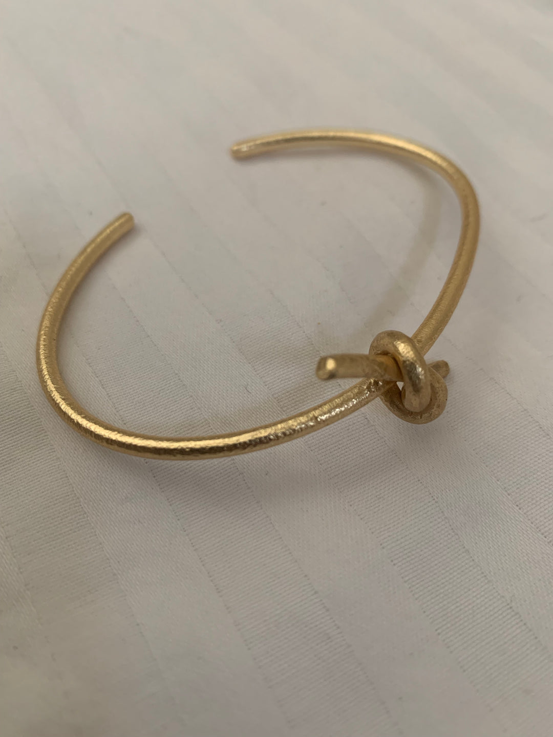 Line Knot Bracelet