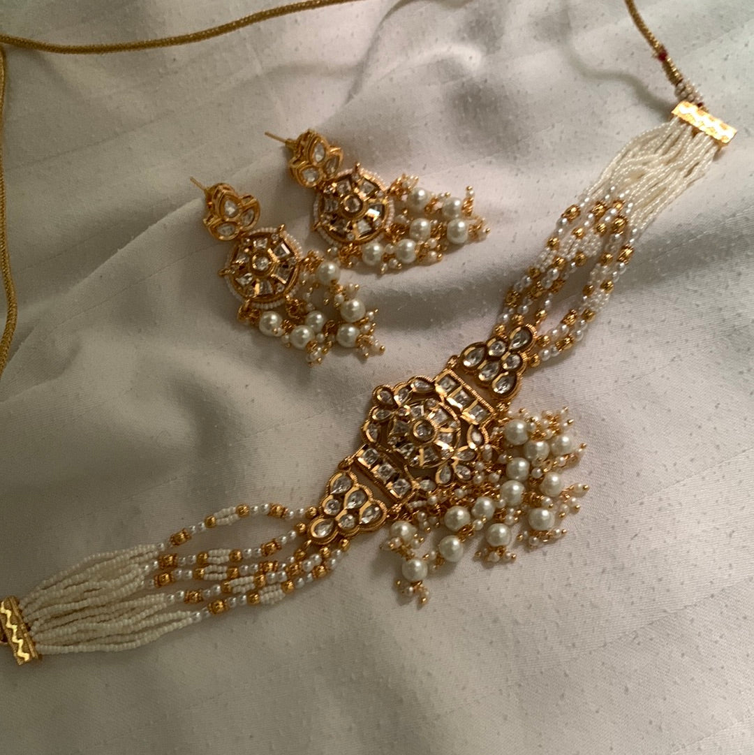 Shiza Necklace Set