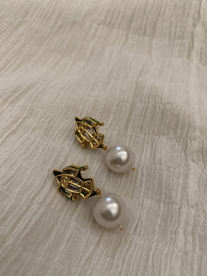 Fish Pearl Earrings