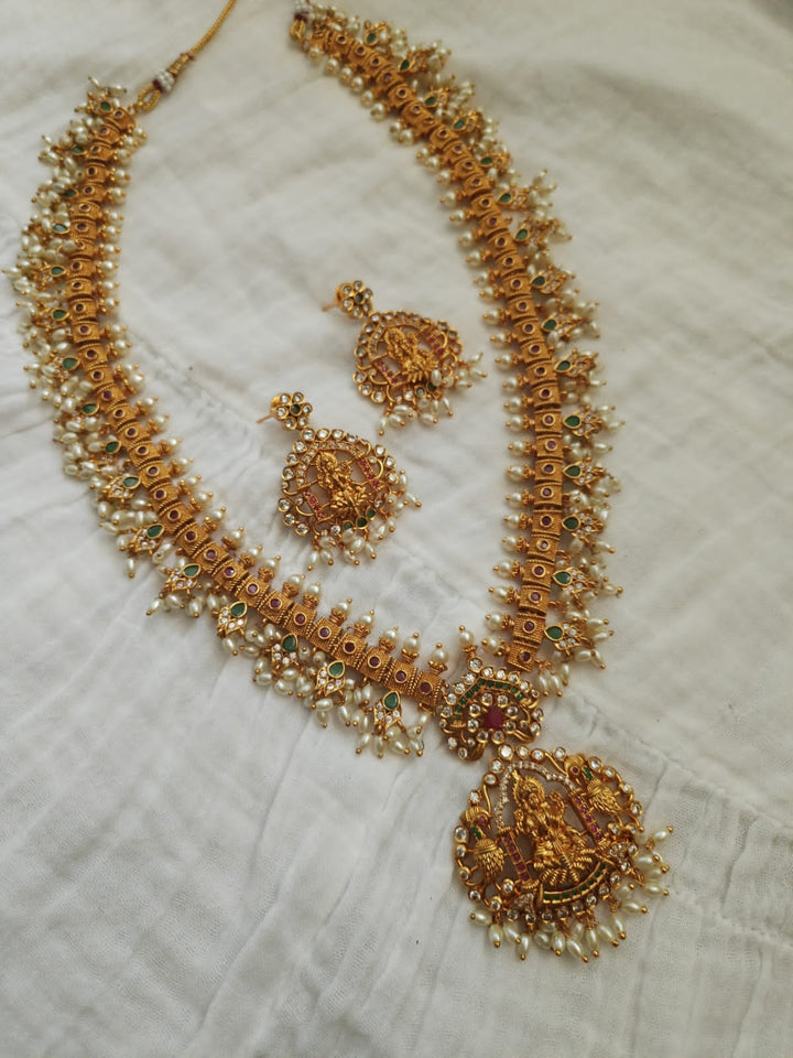 Baleshwar Necklace Set