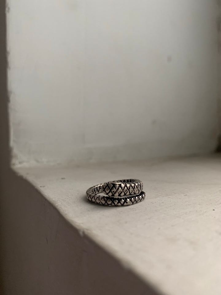 Cobra Ring