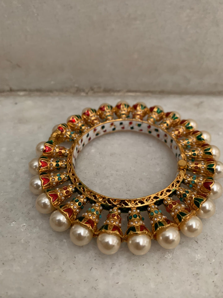 Maina Pearl Bracelet