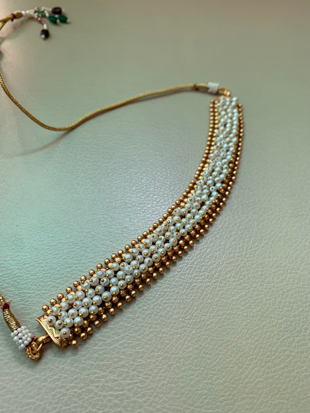 Gaurvi Necklace