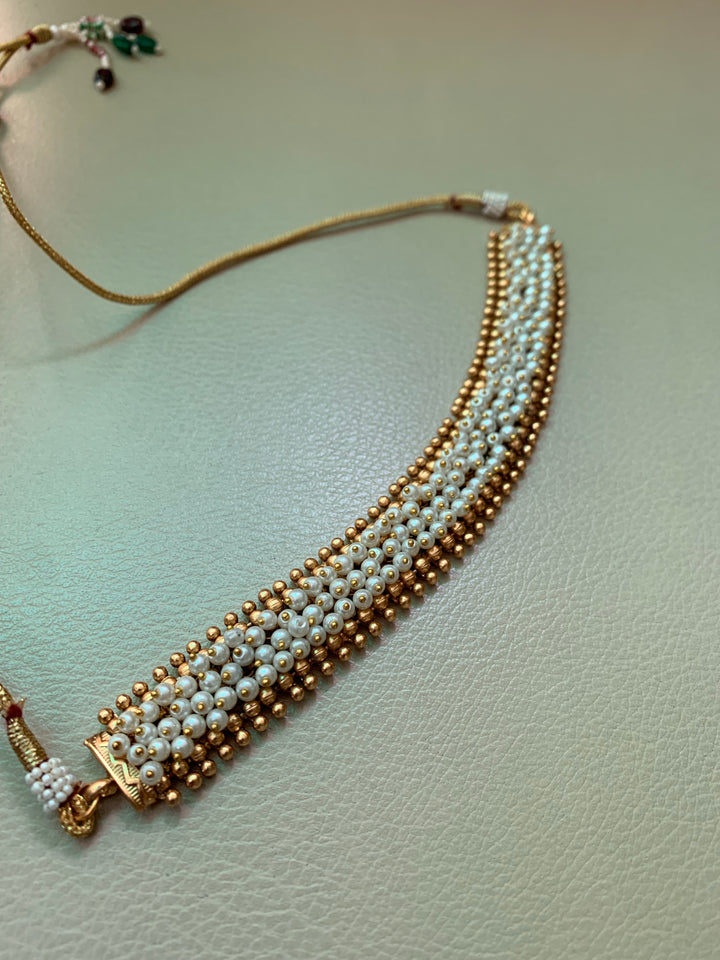 Gaurvi Necklace