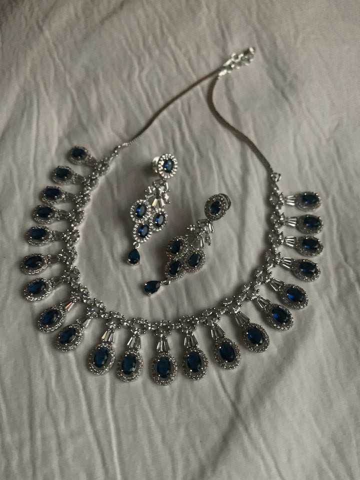 Davolio Necklace Set