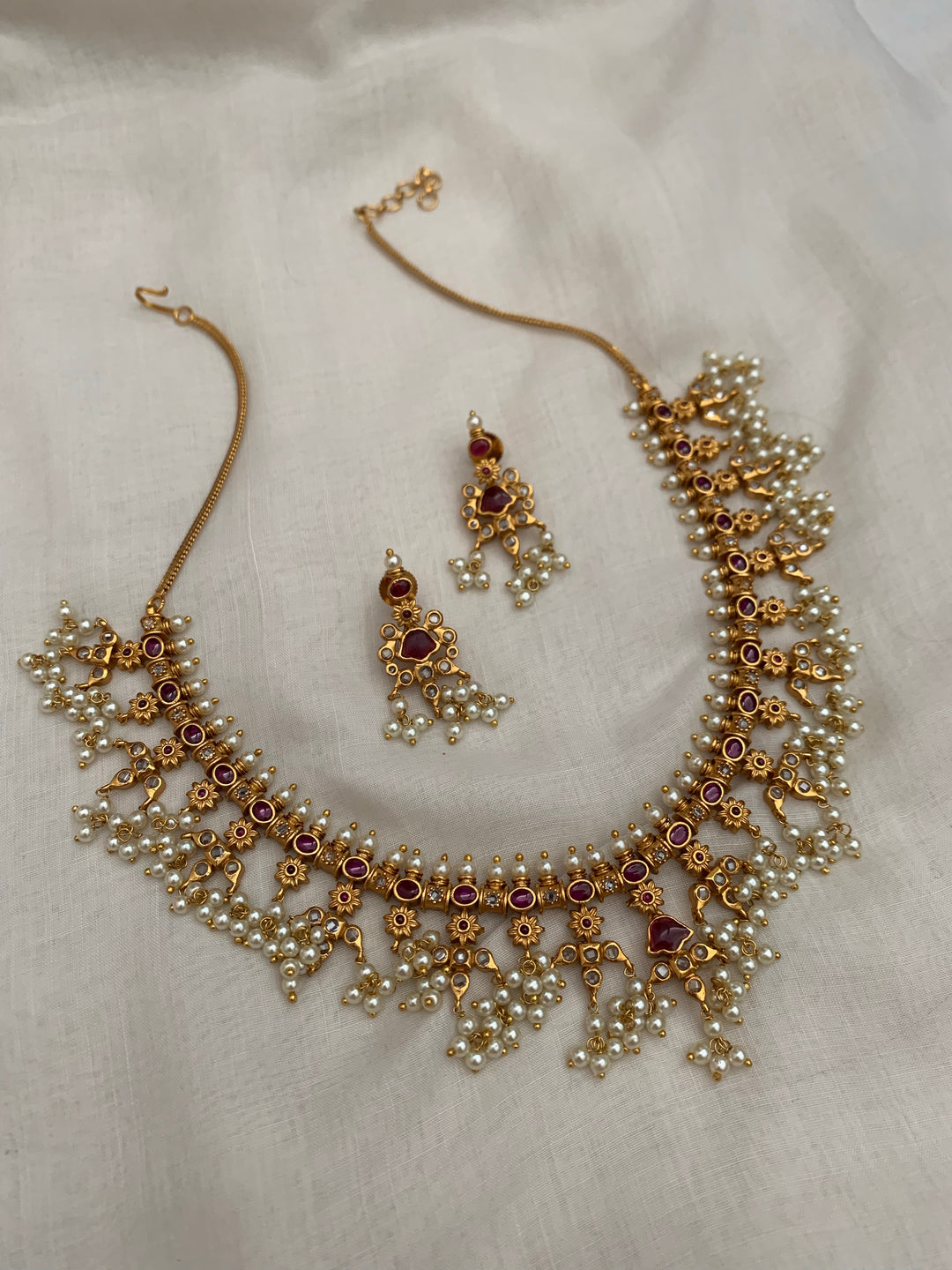 Arit Necklace Set