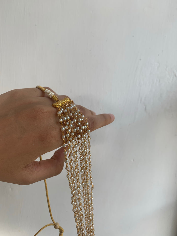 Innayat Pearl Necklace