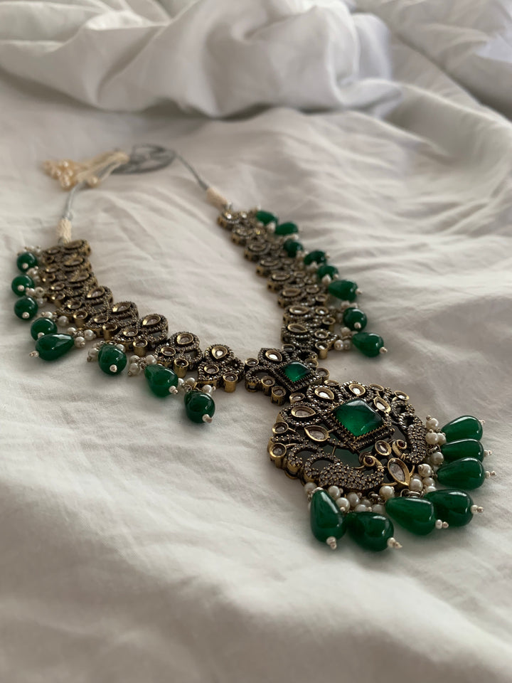 Dia Green Necklace